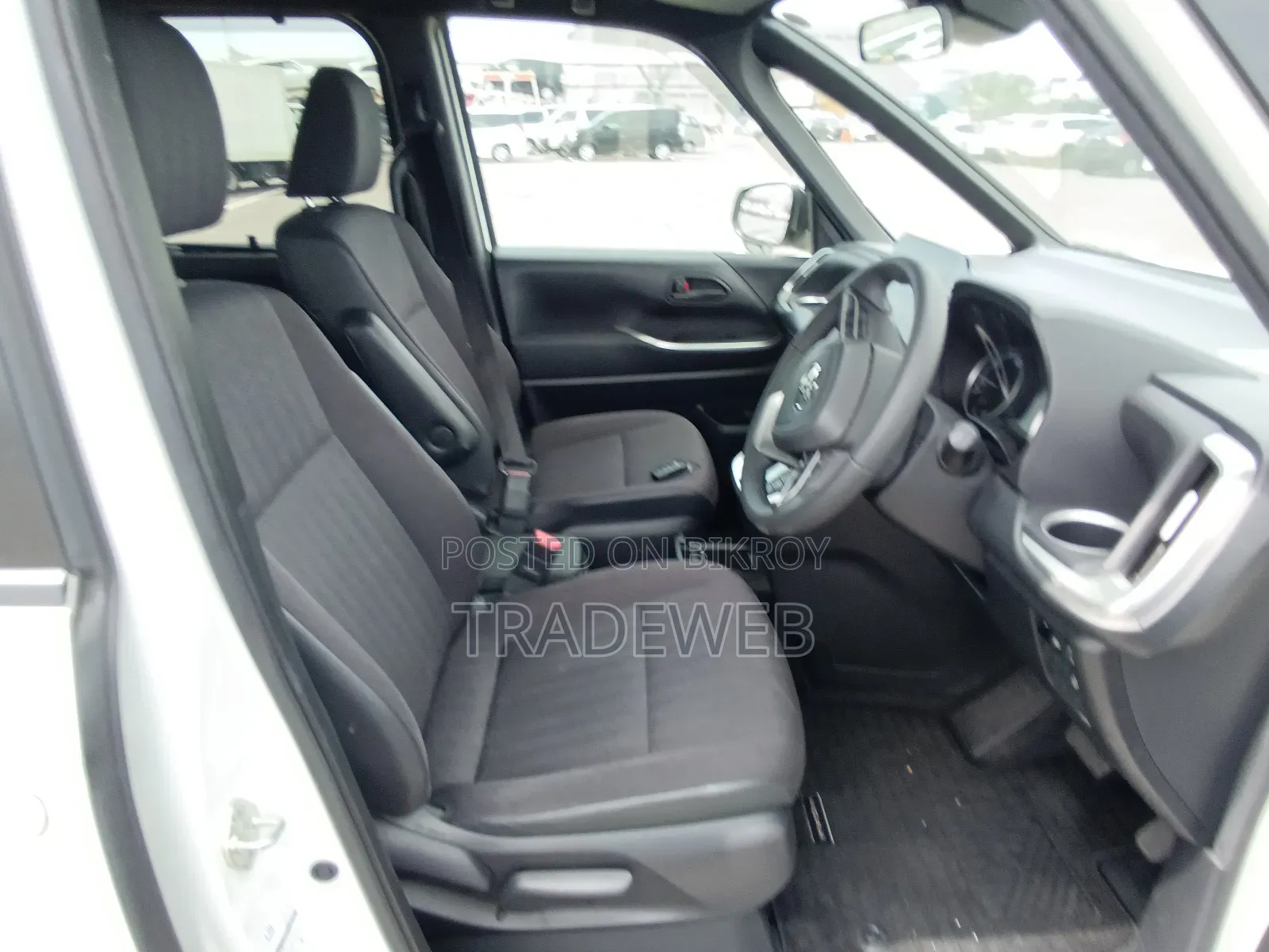 Toyota Noah 2022 Pearl