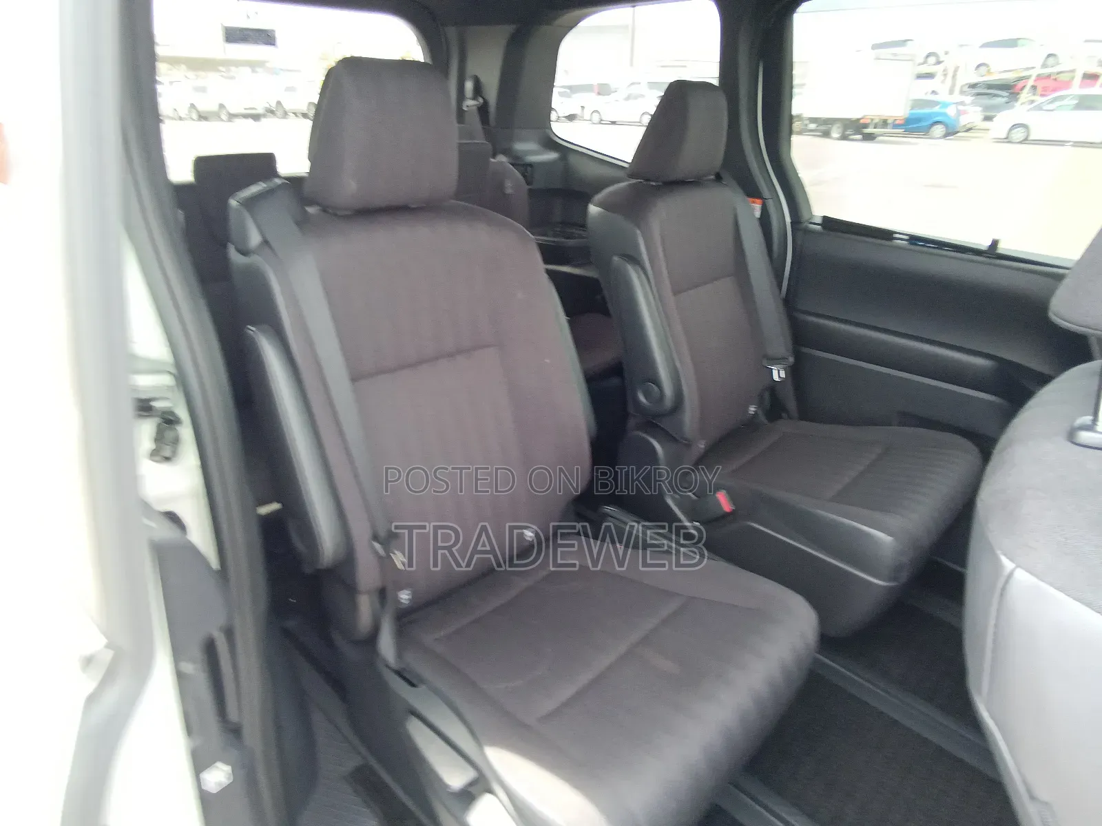 Toyota Noah 2022 Pearl
