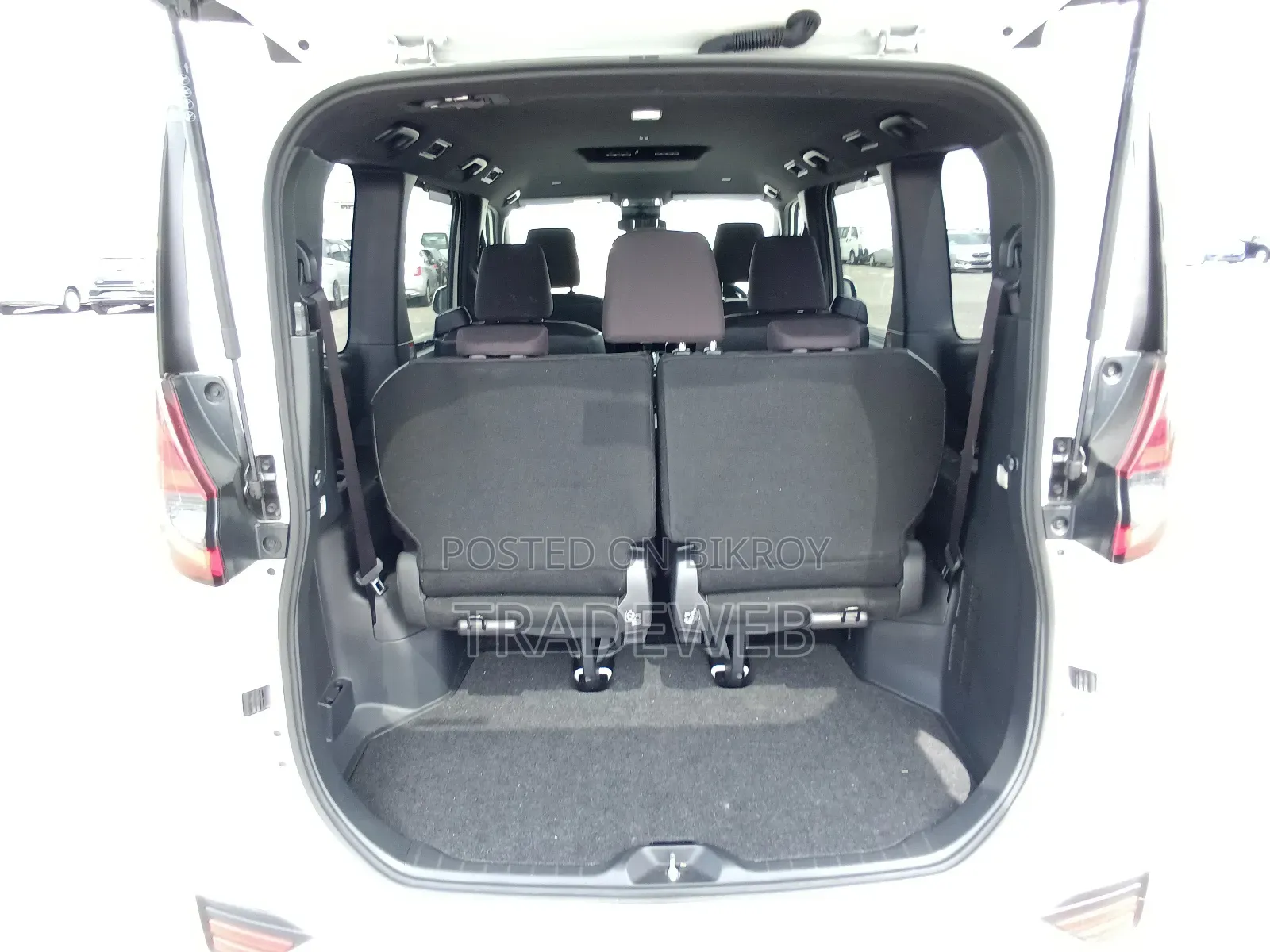 Toyota Noah 2022 Pearl