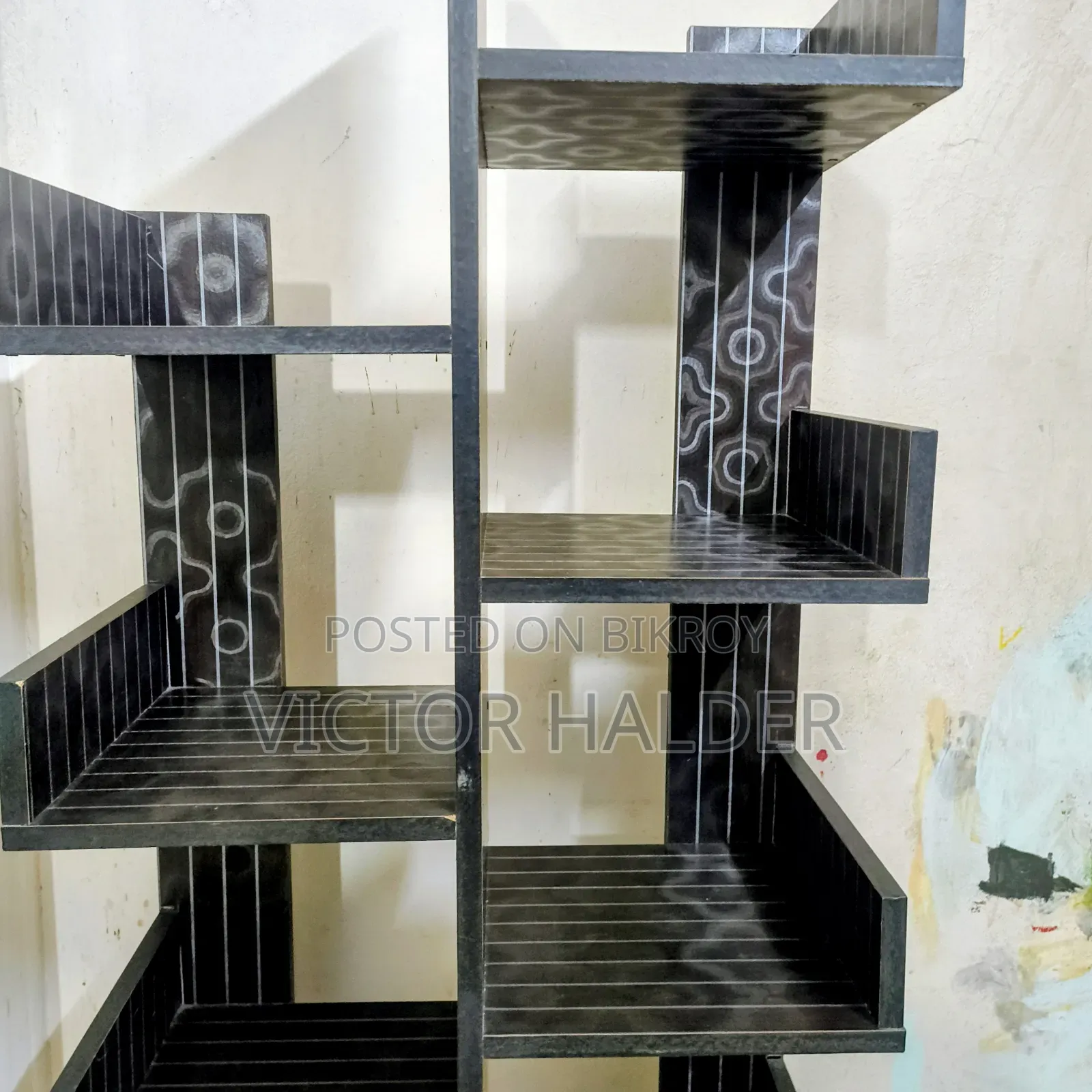 বুক শেলফ