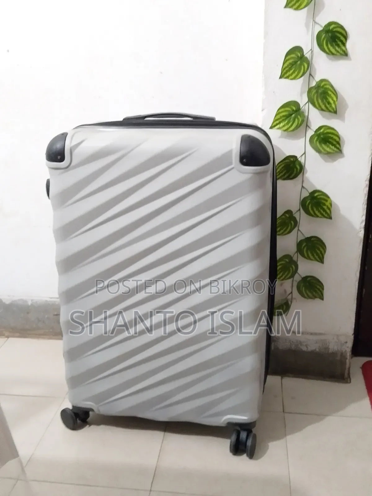 28" Fyber Travel Luggage