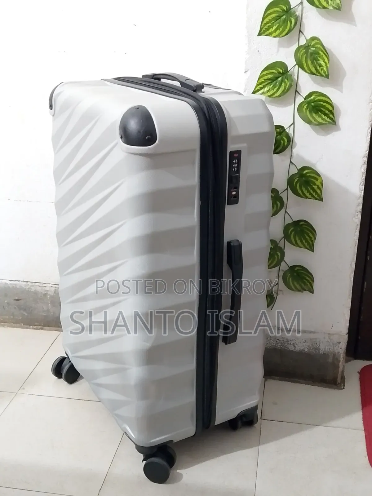 28" Fyber Travel Luggage