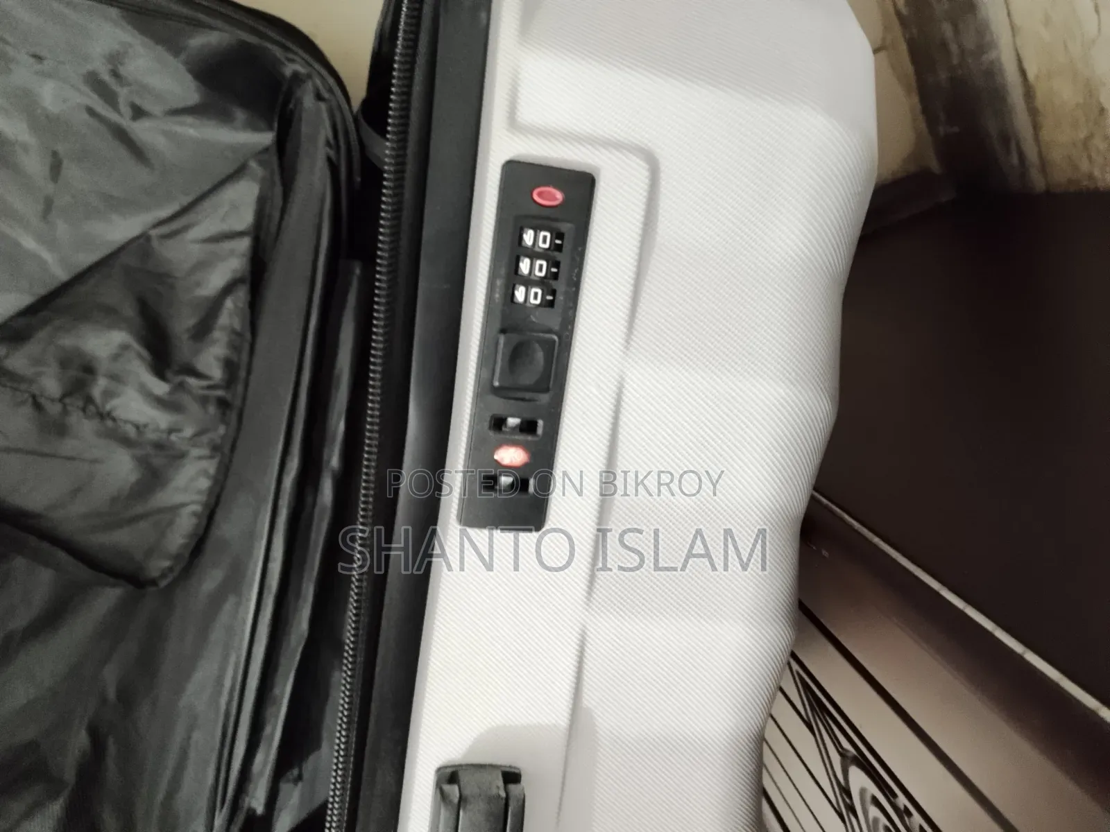 28" Fyber Travel Luggage