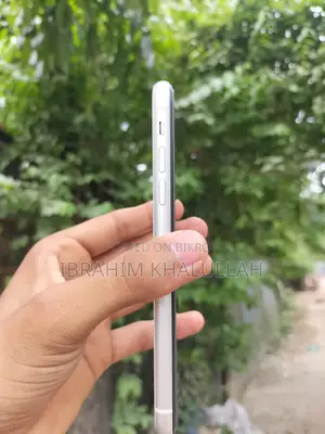 Apple iPhone 11 128 GB White