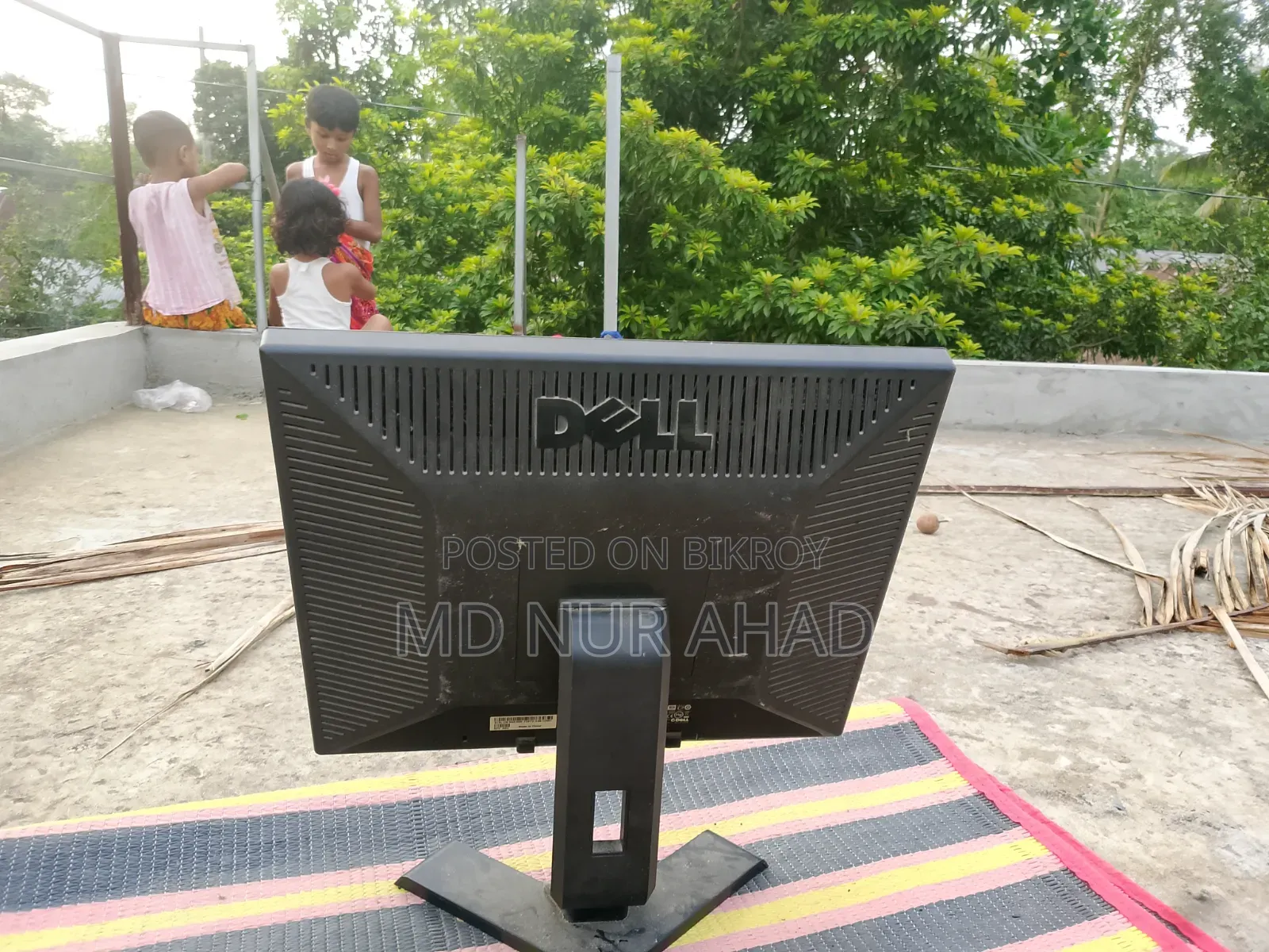 21" Square Dell Monitor