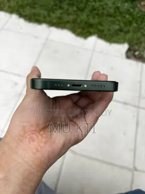 Apple iPhone 13 128 GB Green