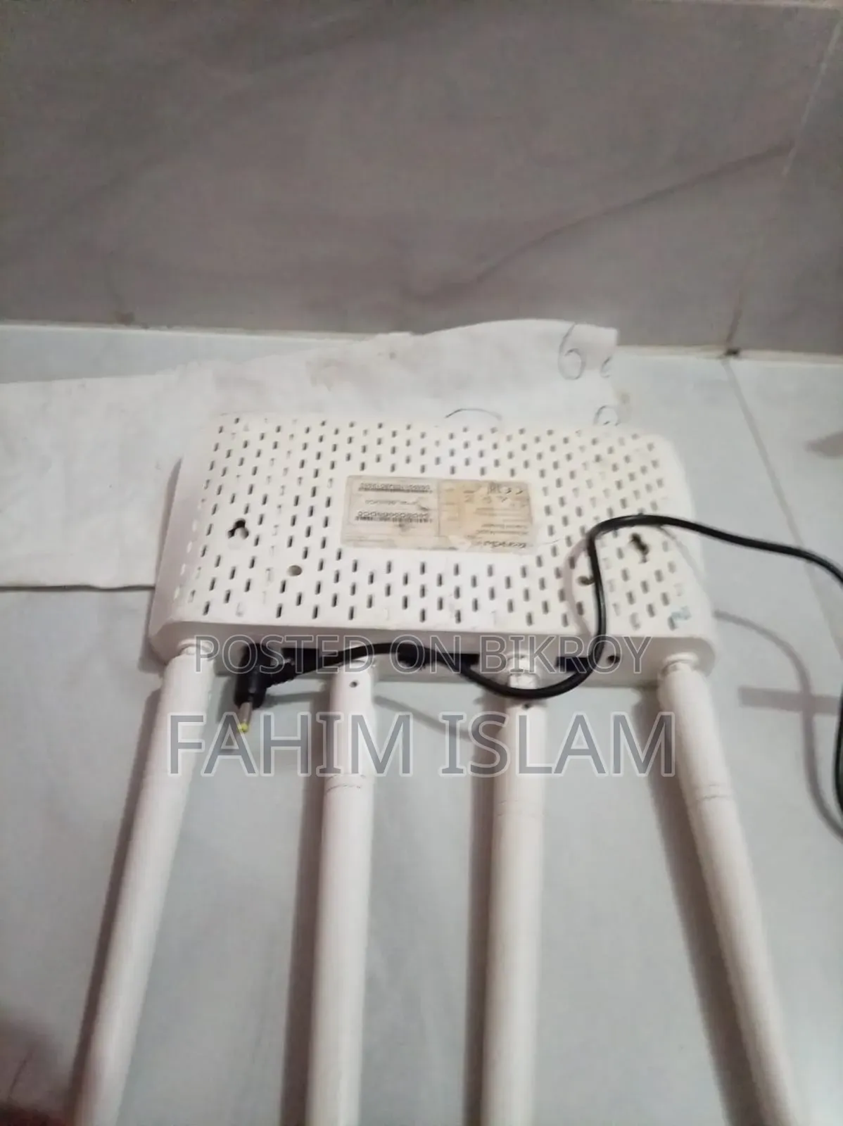 Tenda (4 Antenna) Router