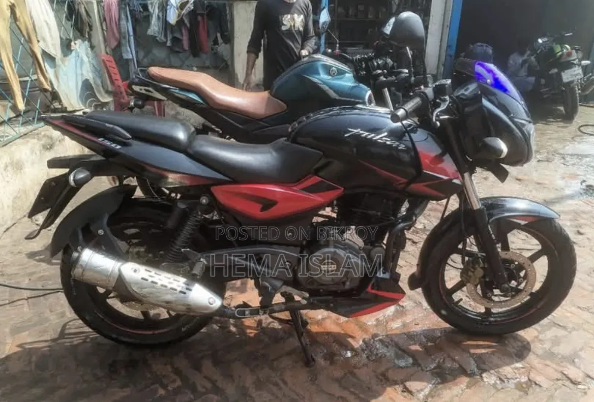 Bajaj Pulsar 150 2019 Black