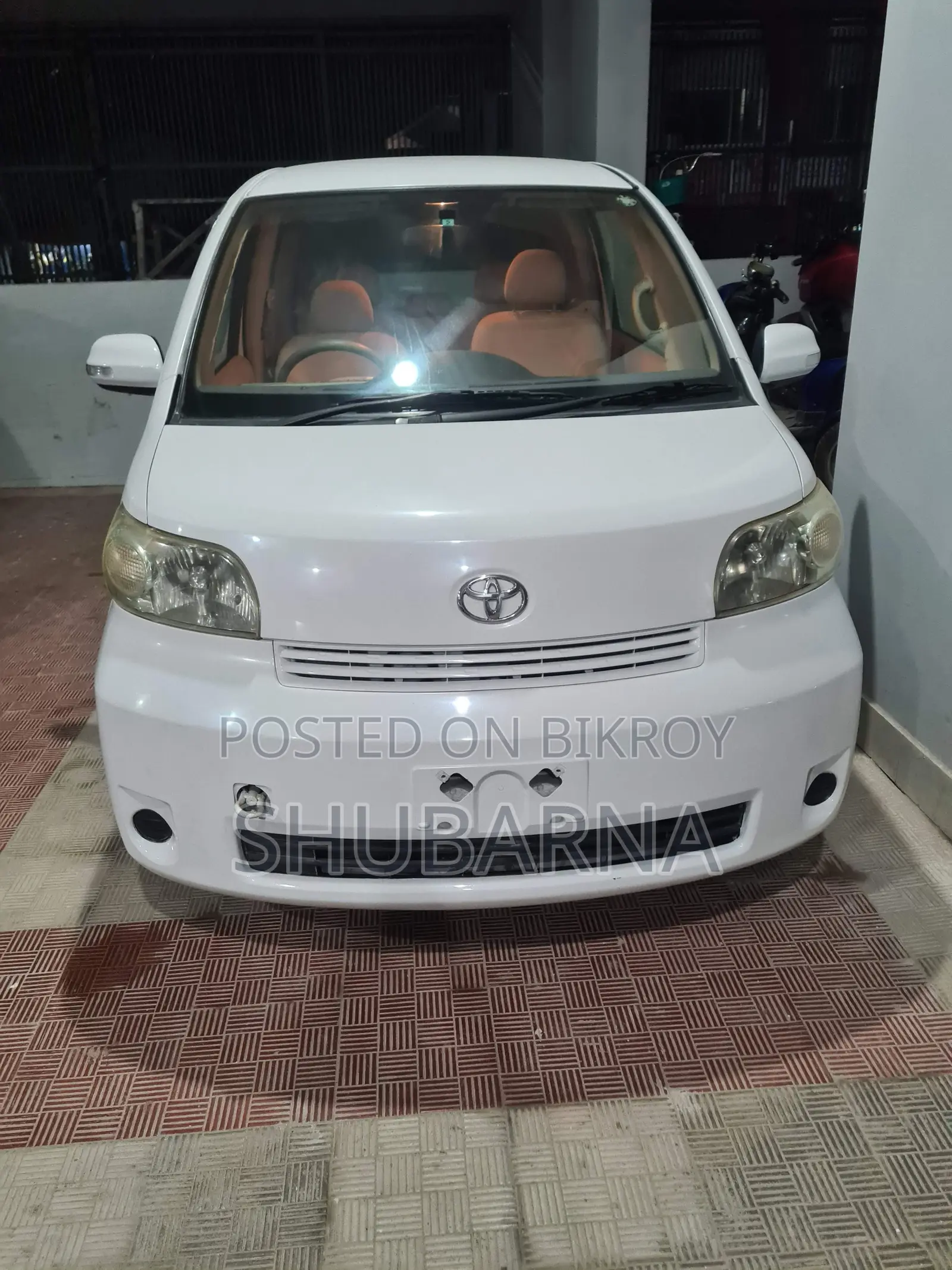 Toyota Porte 1.3 Front-Wheel Drive 2010 Pearl