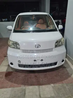Toyota Porte 1.3 Front-Wheel Drive 2010 Pearl