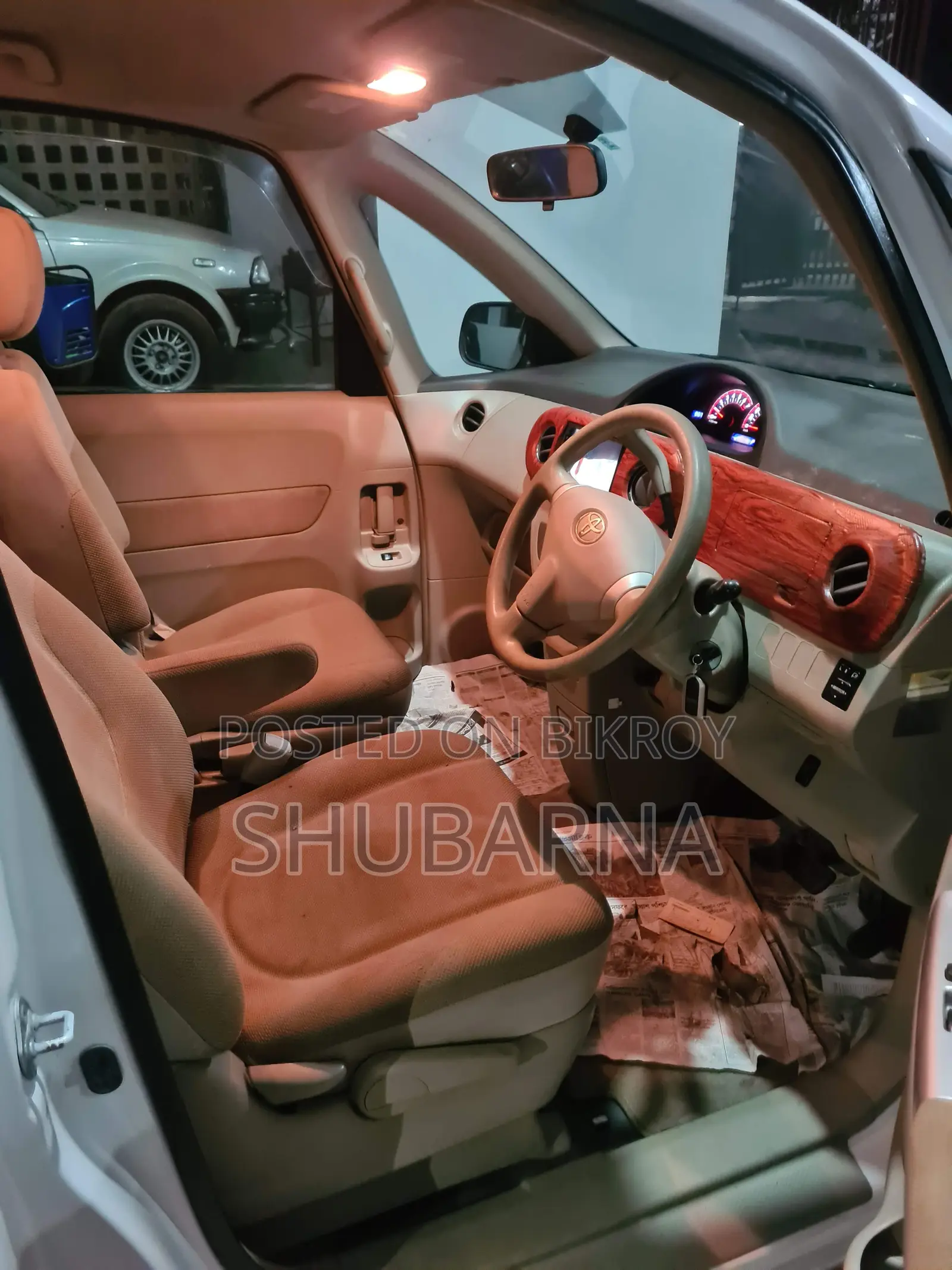 Toyota Porte 1.3 Front-Wheel Drive 2010 Pearl