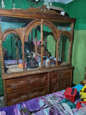 Durable Teak Wood Showcase