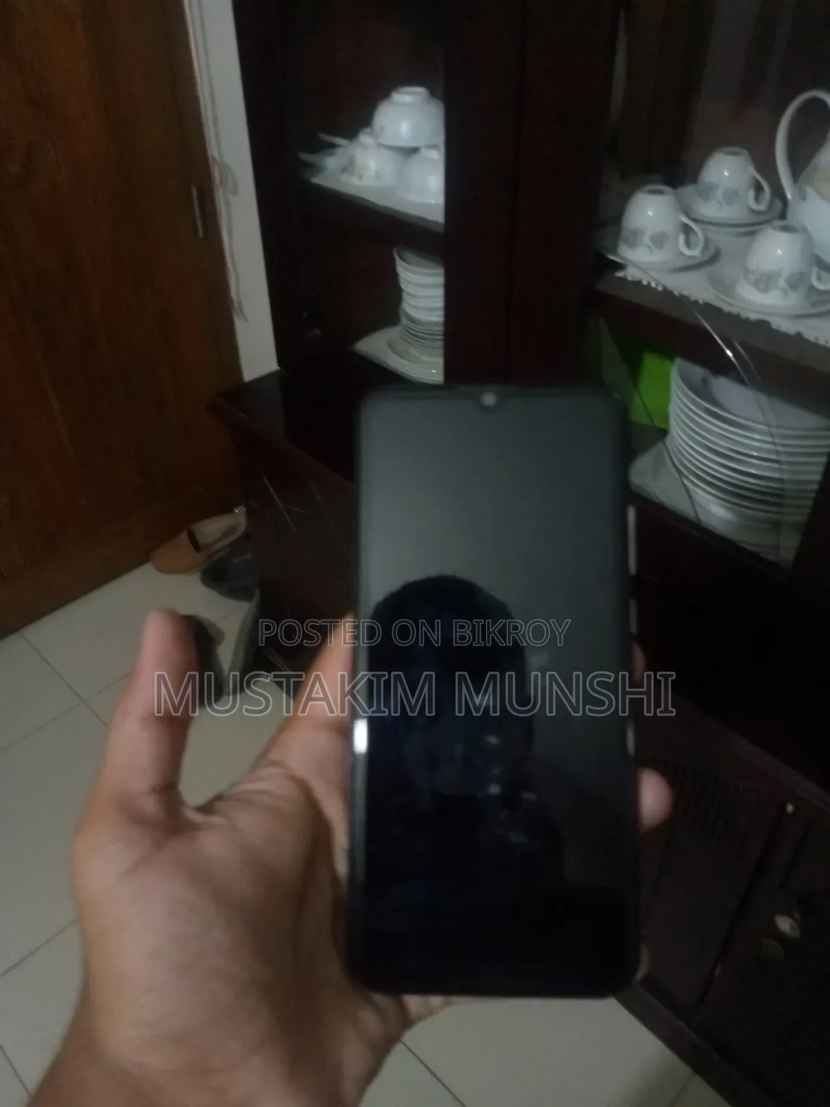 Mobile Phone 8 GB Black