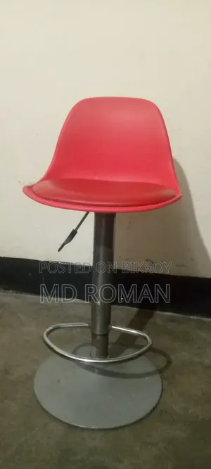 চেয়ারটি এখনো খুব ভালো আছে স্প্রিংও ভালো আপডাউন ও করা যায়