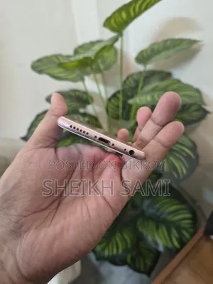 Apple iPhone 6s 32 GB Rose Gold