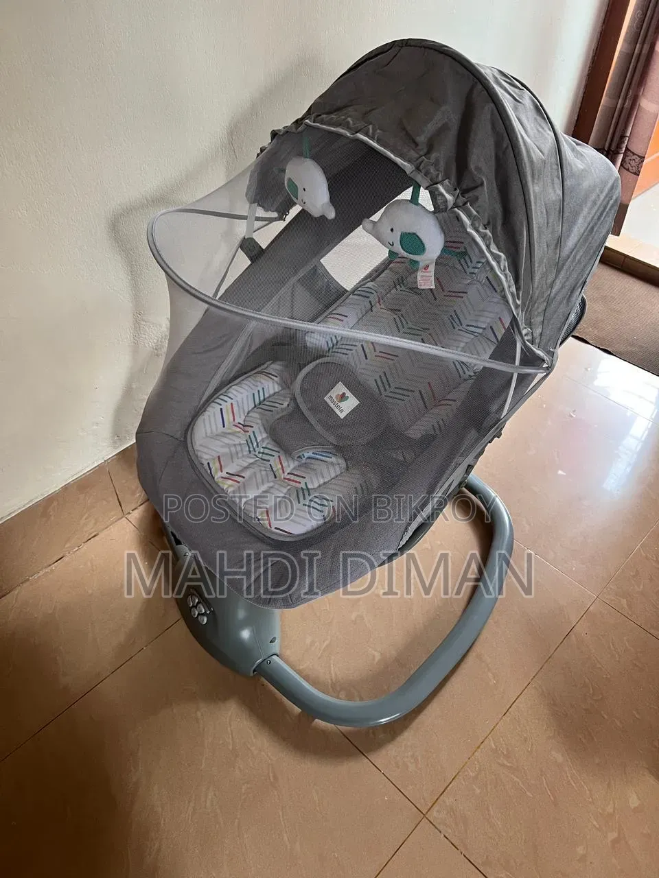 Mastela 3-in-1 Baby Swing Bassinet | Like New