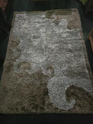শ্যাকি কার্পেট বা ফ্লাফি রাগ (Shaggy Carpet / Fluffy Rug)