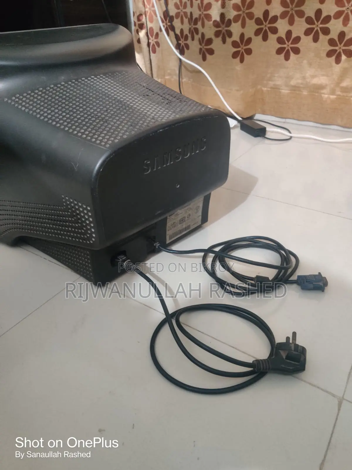 CRT Samsung SyncMaster 793mb - Perfect for Retro Gaming Collectors!