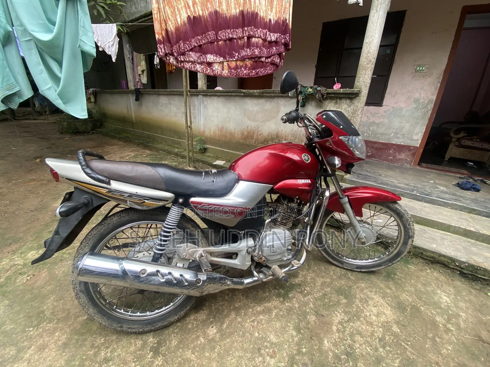 Yamaha 2007 Red
