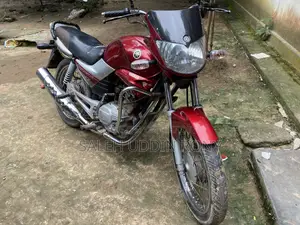 Yamaha 2007 Red