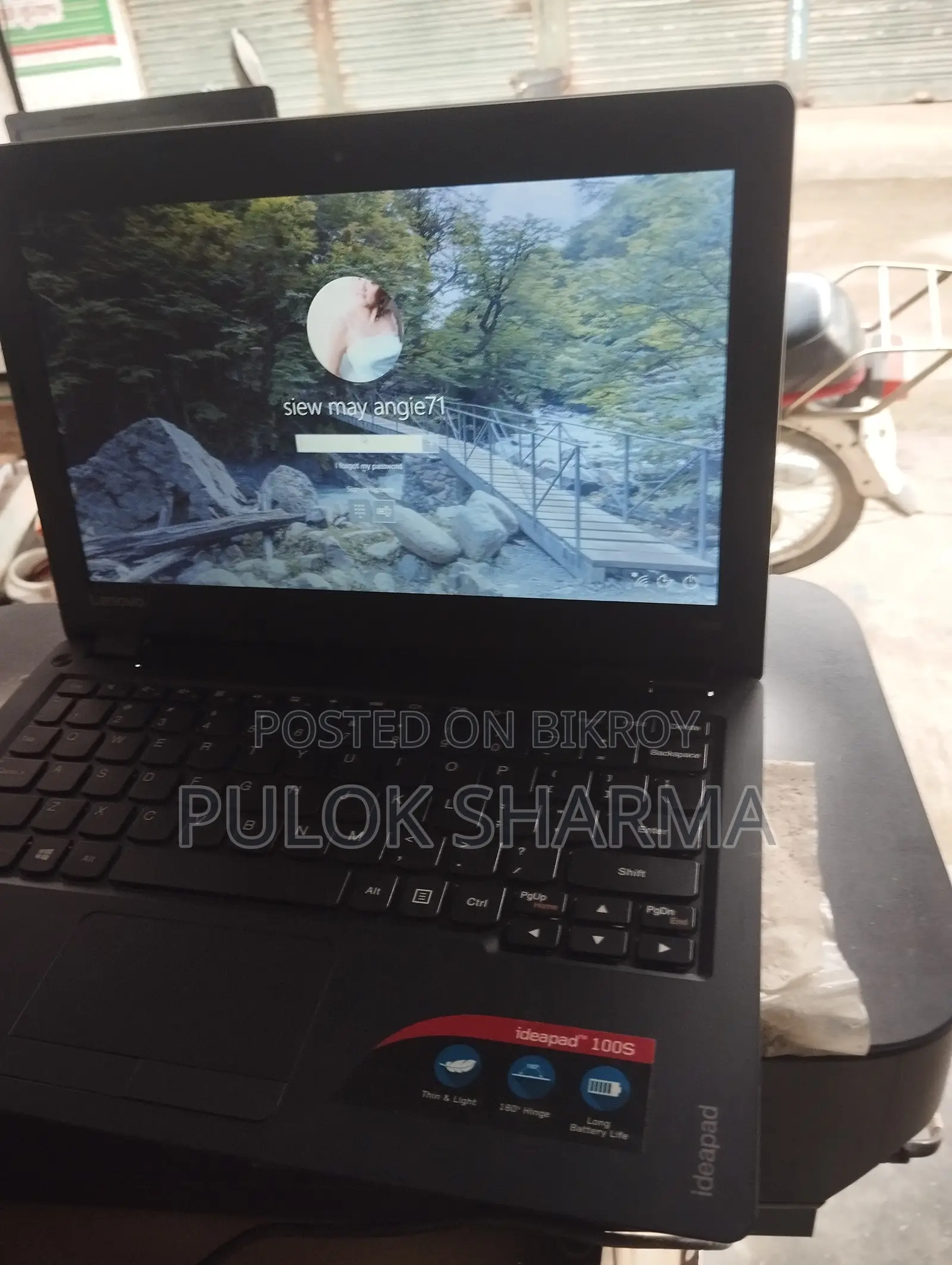 Laptop Lenovo IdeaPad 100 2GB Intel Atom SSHD+SSD 32GB