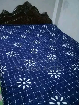 বড় সাইজের নকশীকাঁথা ও বেবী নকশিকাঁথা সেলাই করা নিতে পারবেন।