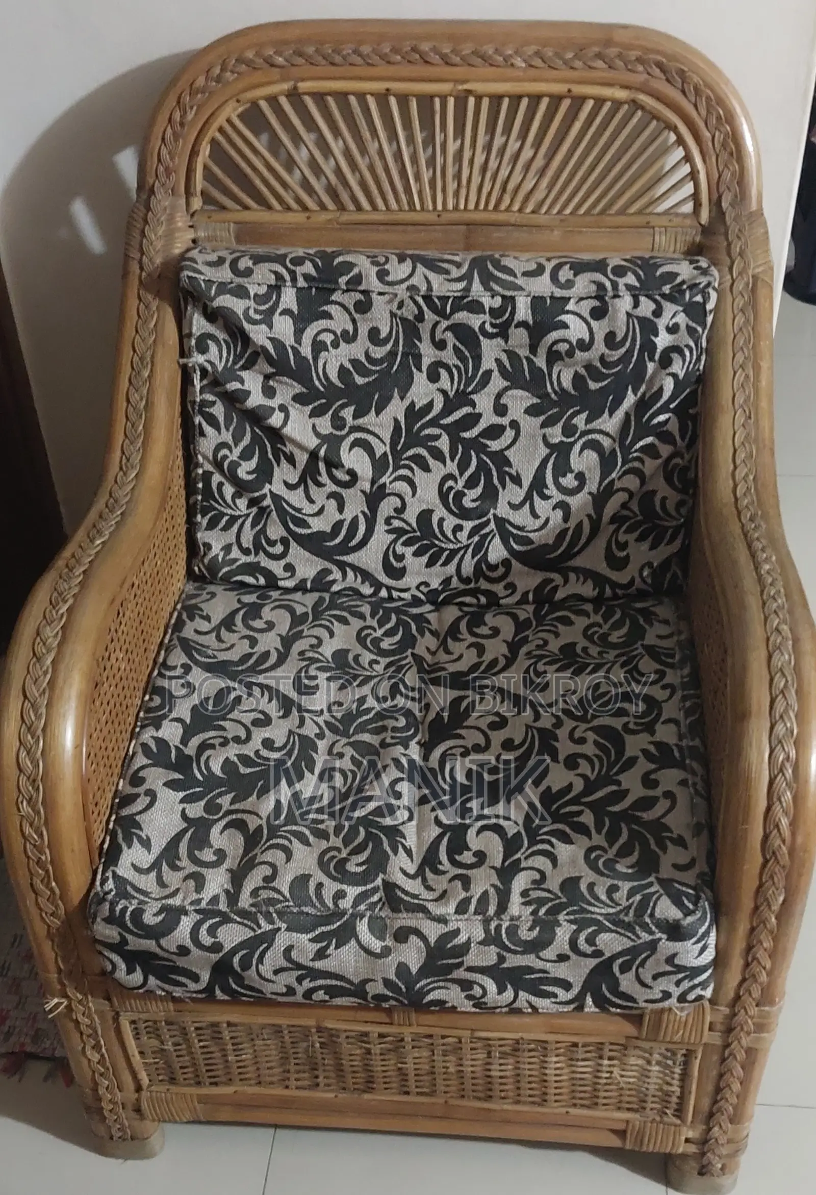 Sofa Set (04 Seats)