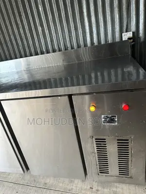 ওয়ার্ক টপ স্টেশন ফ্রিজার