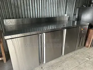 ওয়ার্ক টপ স্টেশন ফ্রিজার
