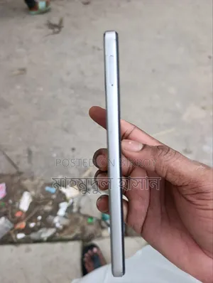 Mobile Phone 32 GB Silver