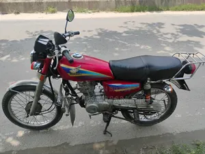 Honda 2006 Red