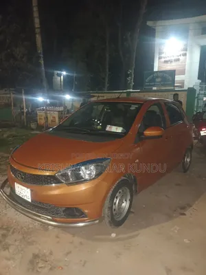 Tata Tiago 2018 Gold