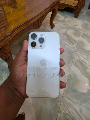 Apple iPhone XR 64 GB White