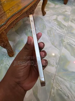 Apple iPhone XR 64 GB White