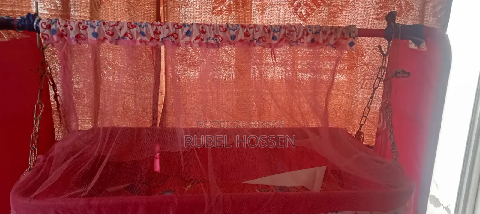 ছোট বাচ্চাদের দোলনা