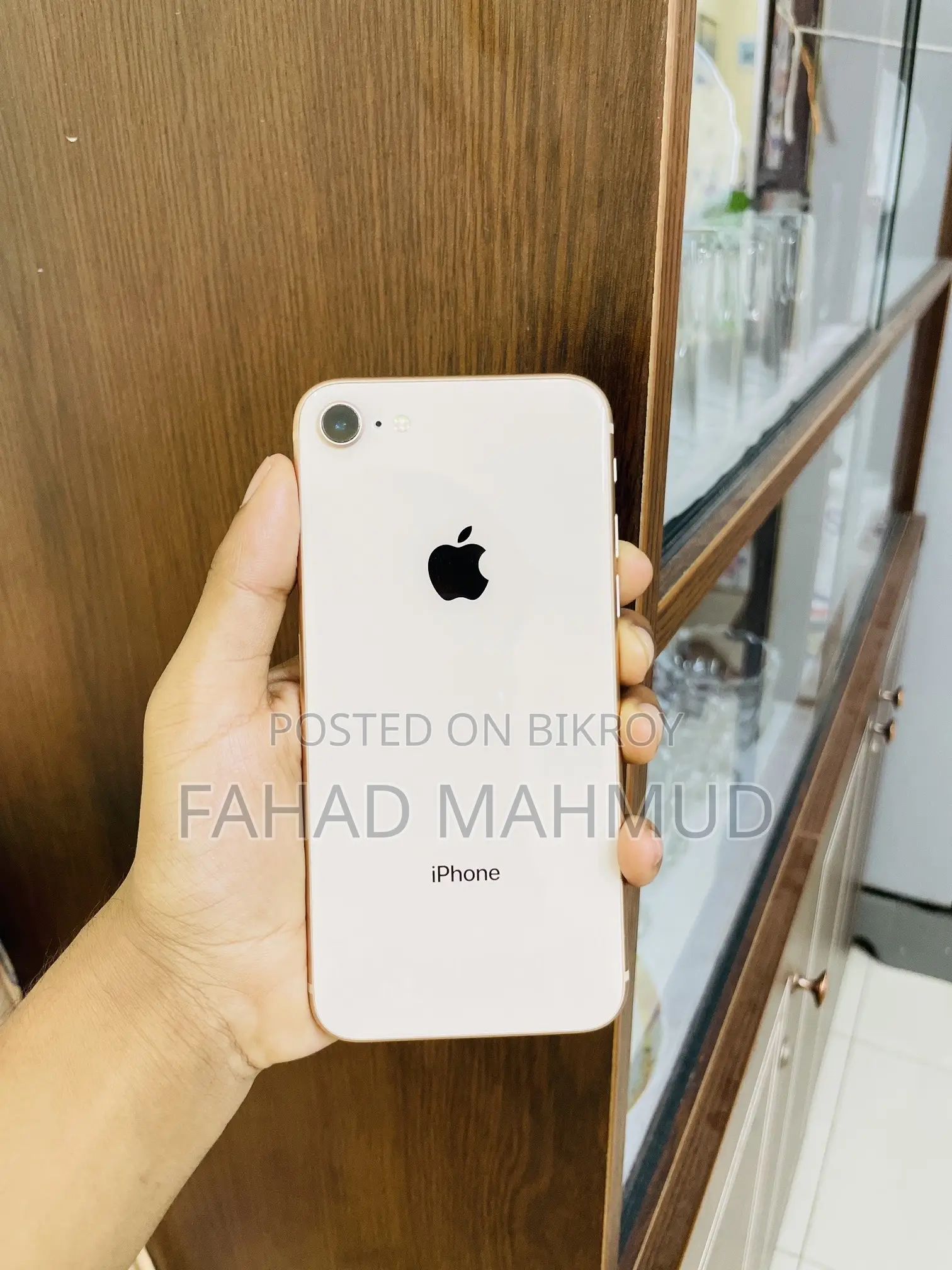 Apple iPhone 8 64 GB Gold