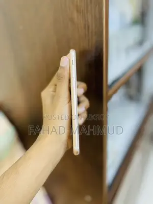 Apple iPhone 8 64 GB Gold