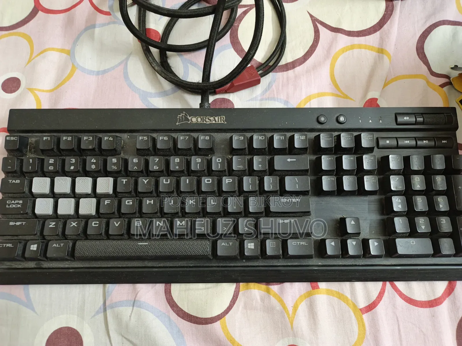 Corsair RGB মেকানিক্যাল কিবোর্ড