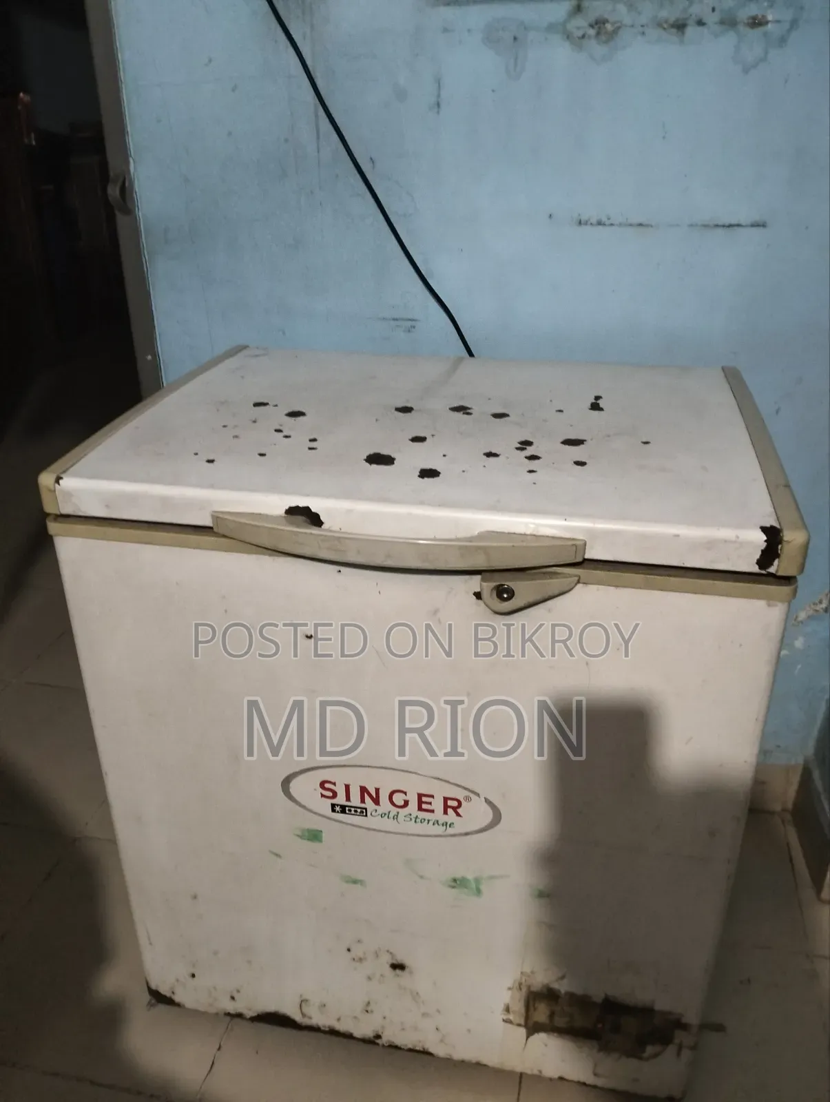 Singer Deep Fridge