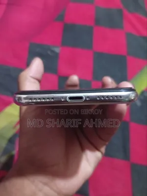 Apple iPhone X 64 GB White