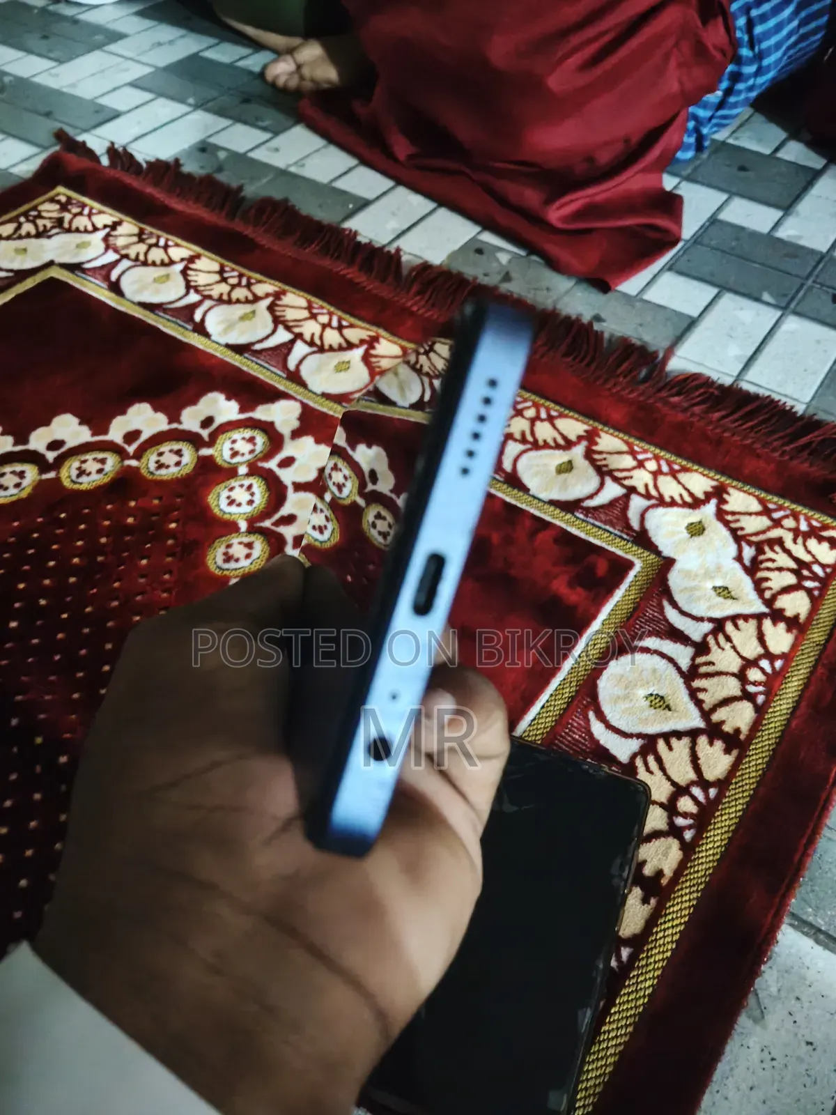 মোবাইল ফোন ৮ জিবি ব্ল্যাক