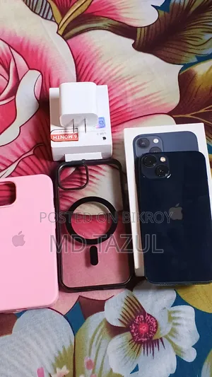 New Apple iPhone 13 128 GB Black