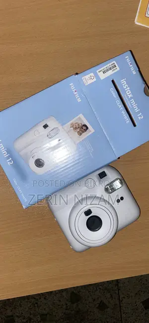 Fujifilm Instax Mini 12