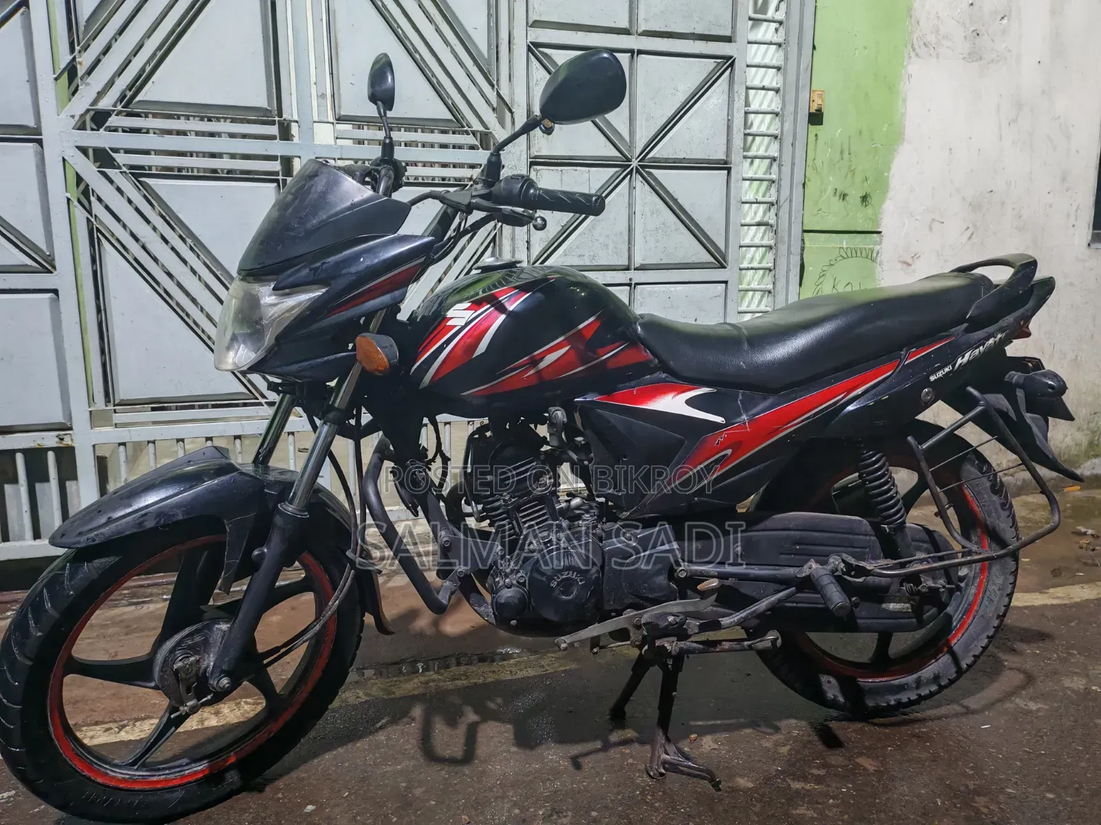 সুজুকি হায়াতে ২০১৯ লাল