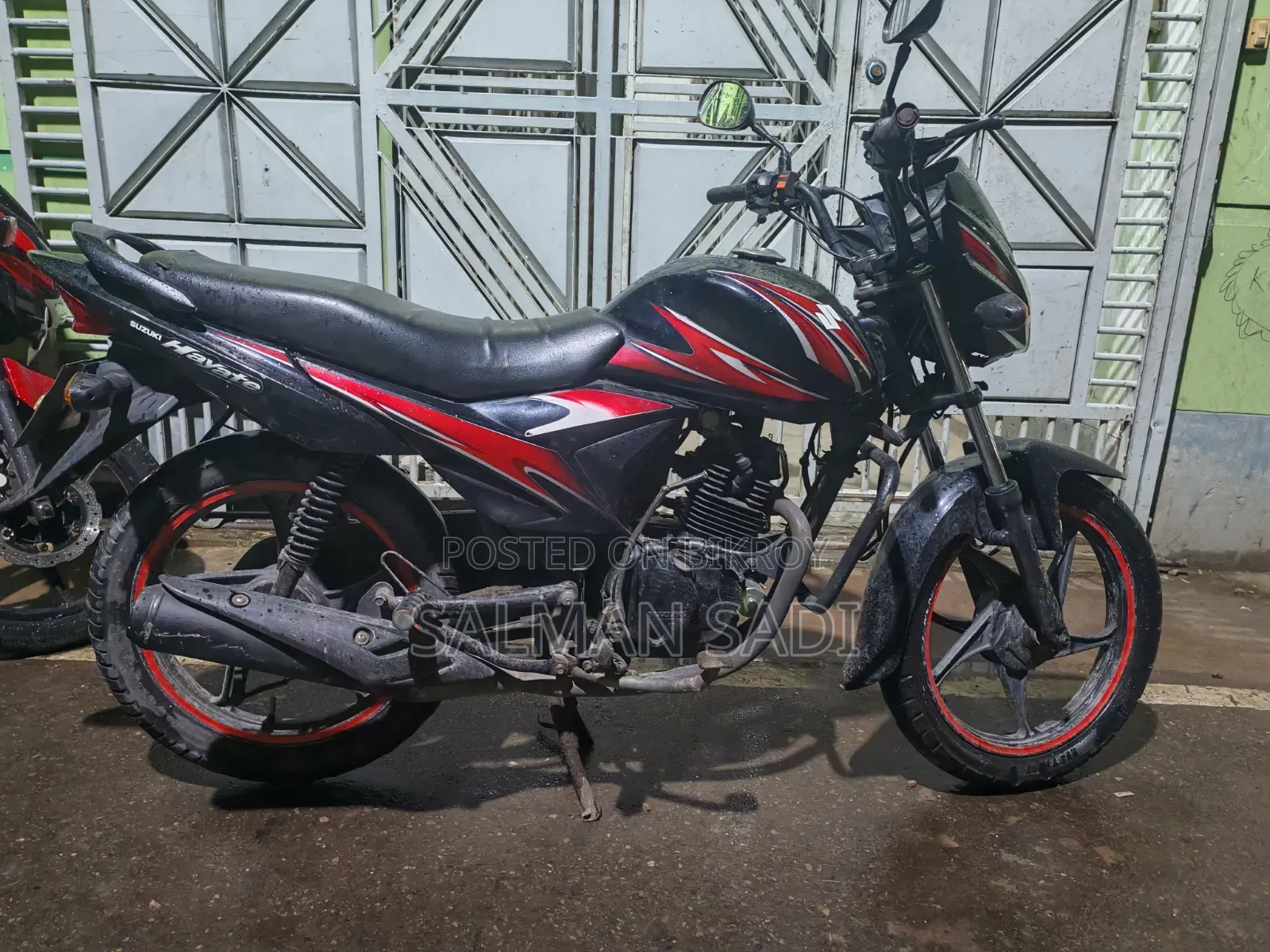 সুজুকি হায়াতে ২০১৯ লাল