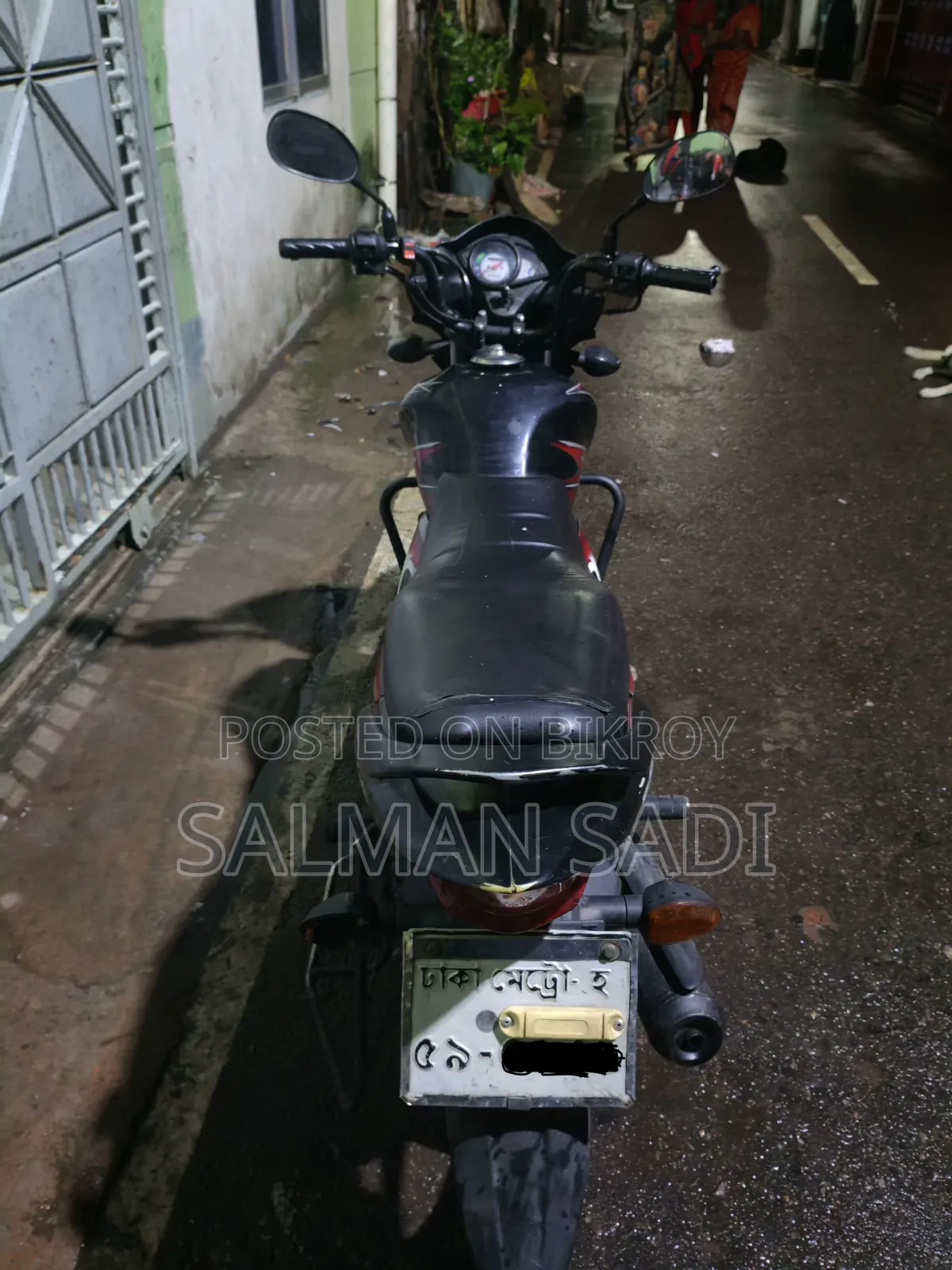 সুজুকি হায়াতে ২০১৯ লাল