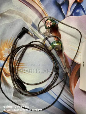 Duel Speaker Earphone. Dynamic Drivers in Ear Monitors