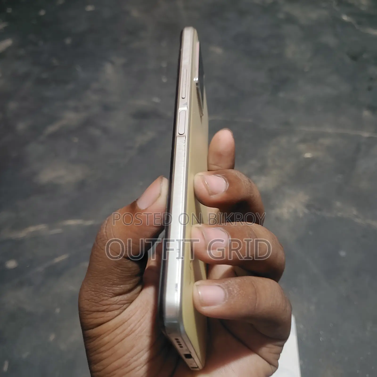 Vivo Y33s 128 GB Gold