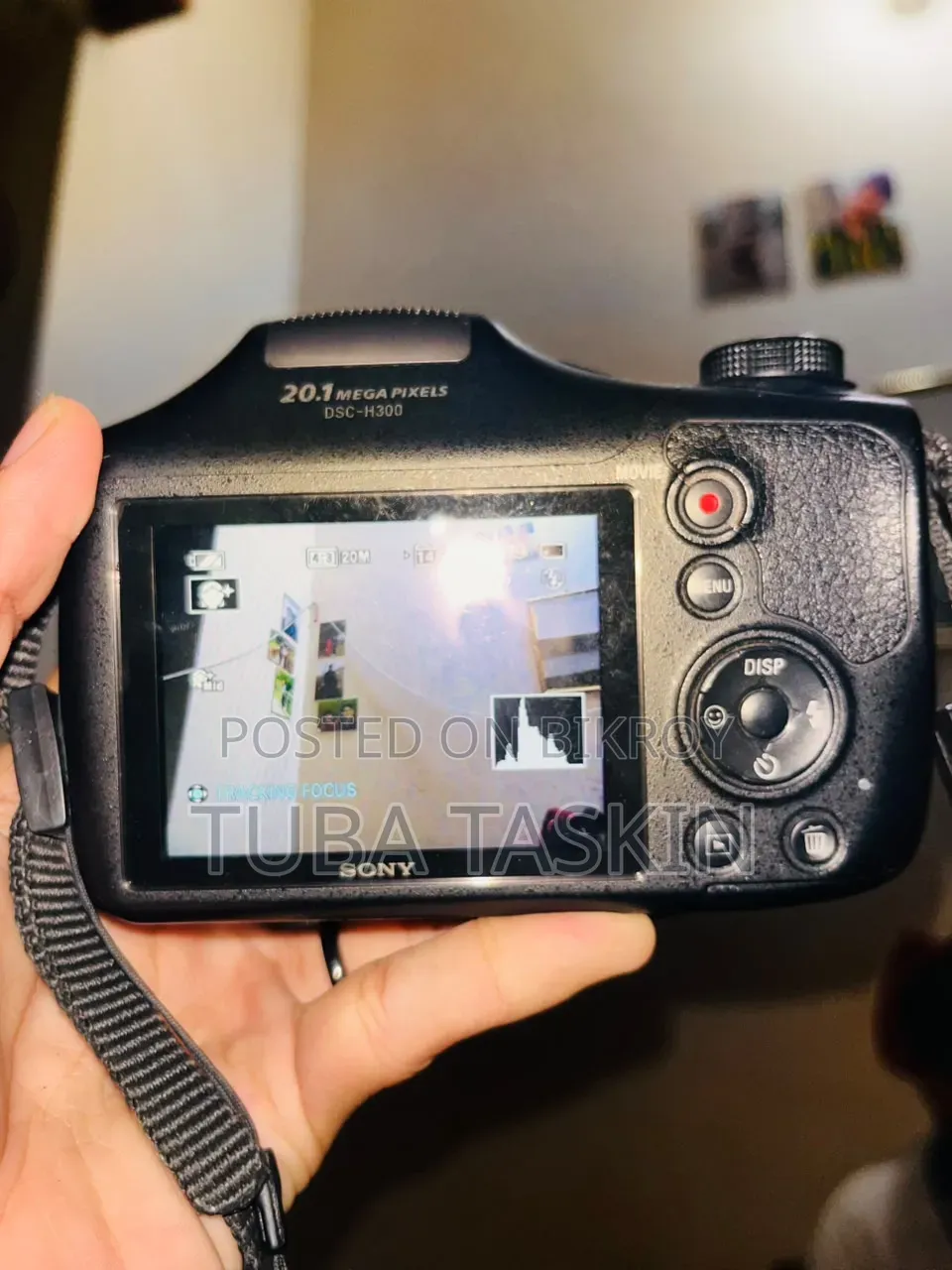 Need some urgent money for medical treatment, camera is completely fresh and good