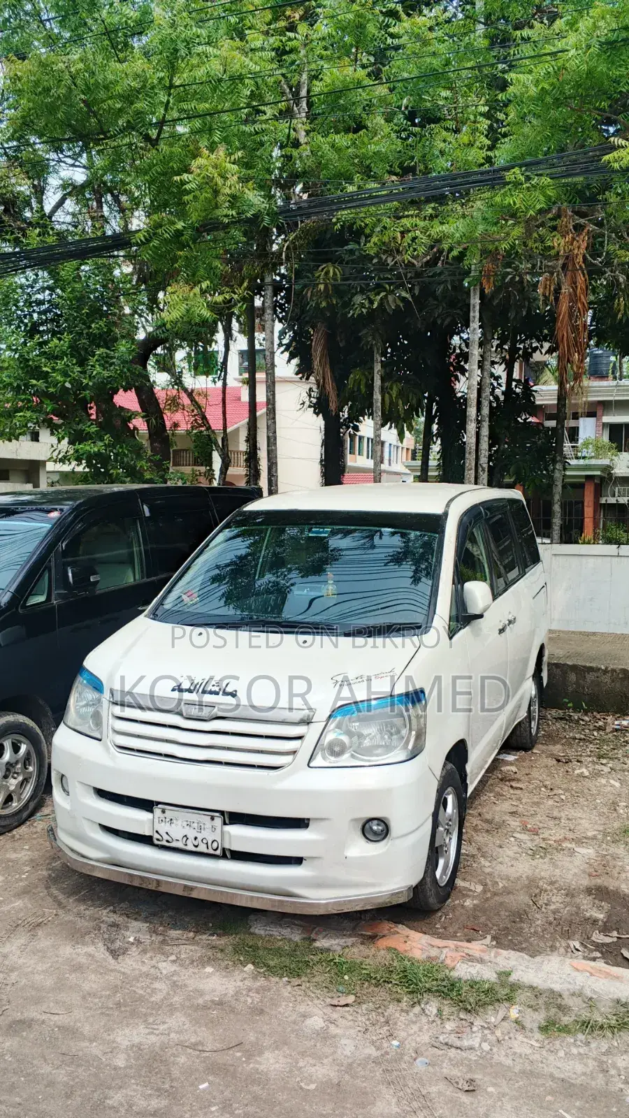 Toyota Noah 2002 Off White